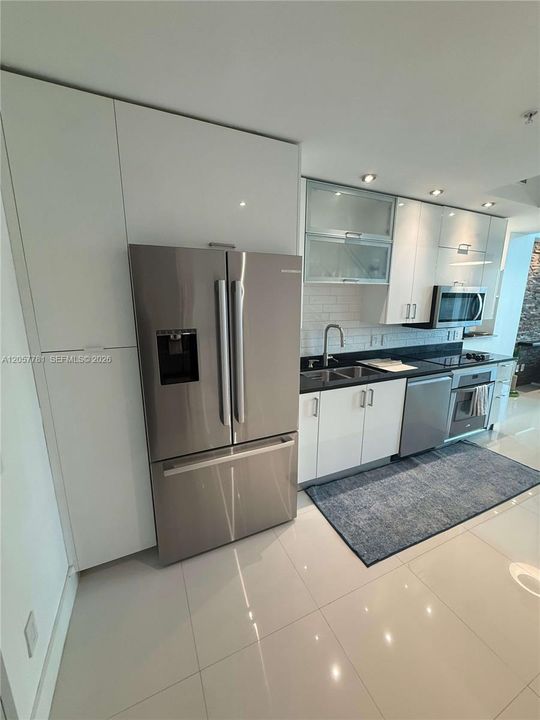 В аренду: $5,375 (2 спален, 2 ванн, 1148 Квадратных фут)