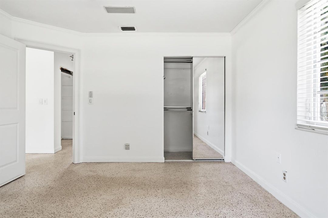 205-RUTLAND-BLVD-33405-023