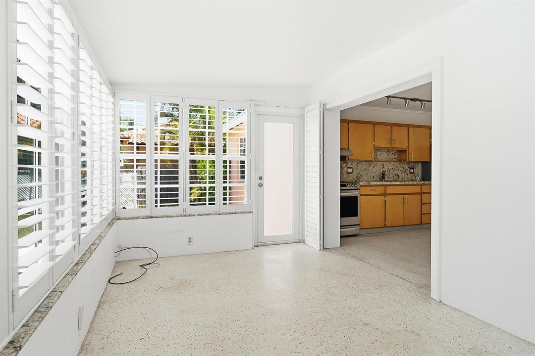 205-RUTLAND-BLVD-33405-013