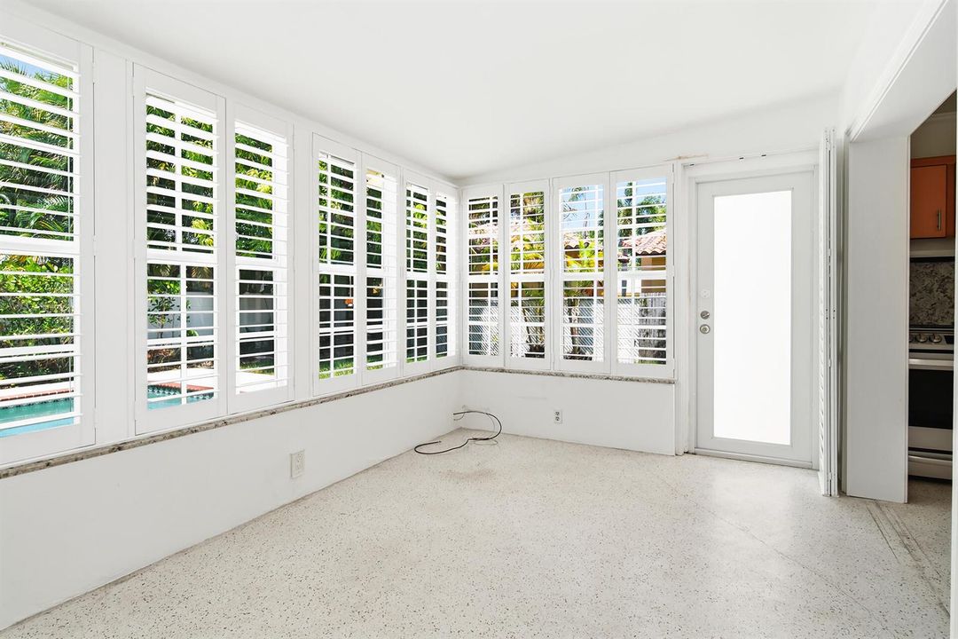 205-RUTLAND-BLVD-33405-012