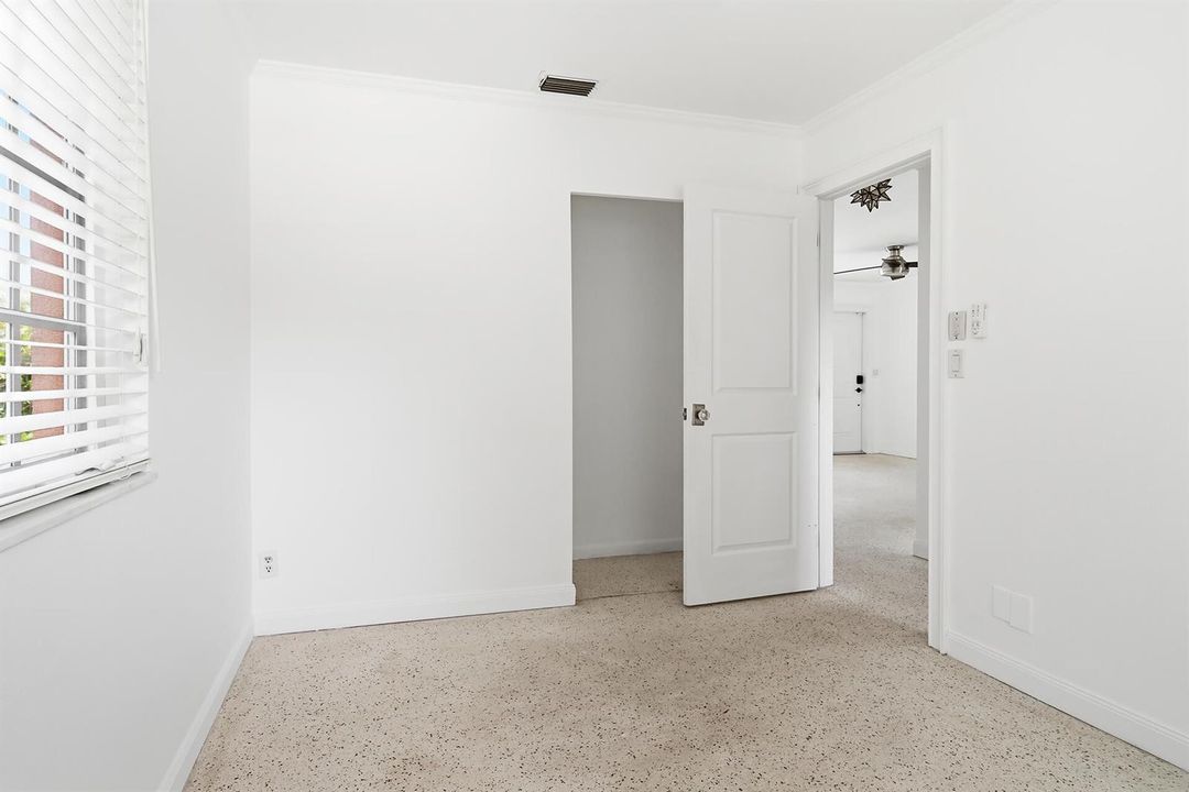 205-RUTLAND-BLVD-33405-029