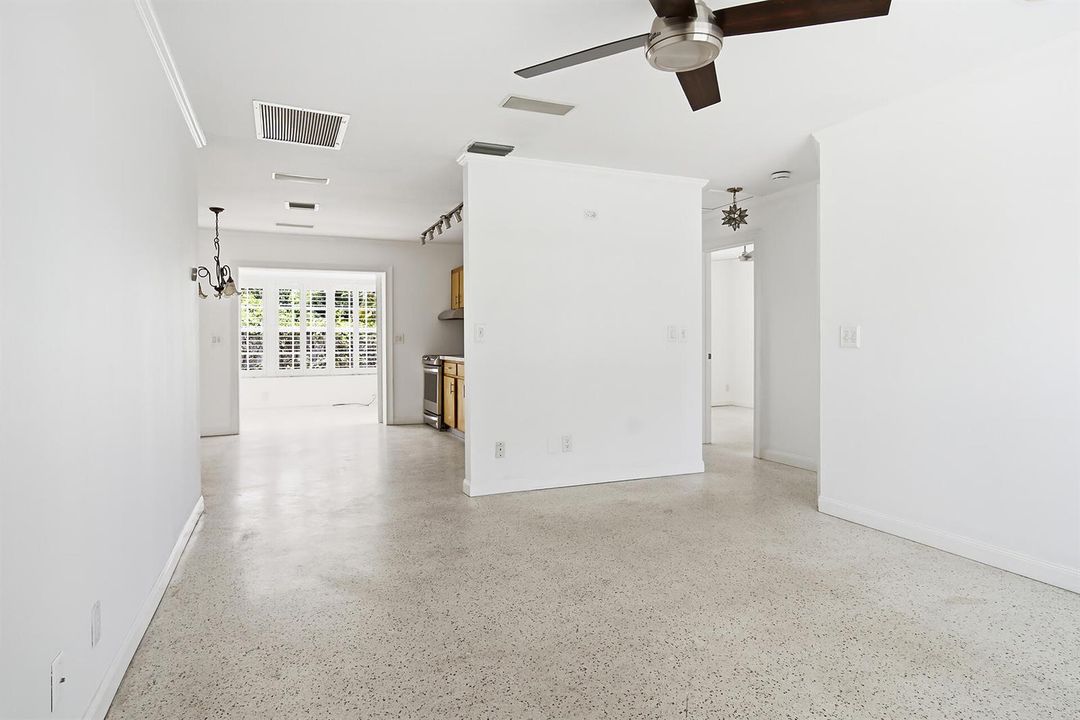 205-RUTLAND-BLVD-33405-004