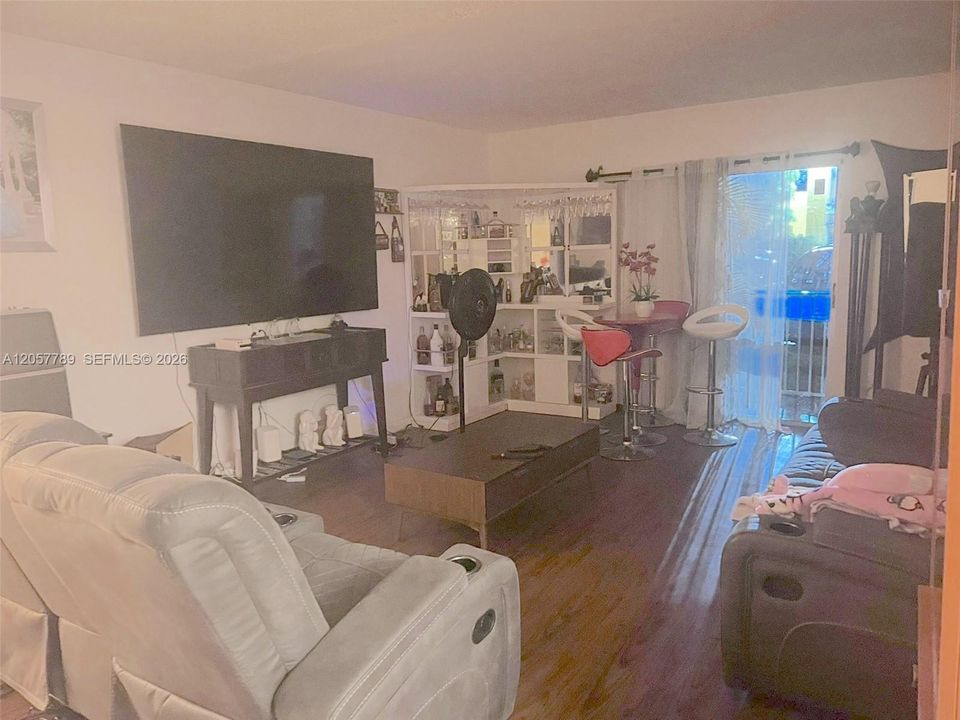For Sale: $160,000 (2 beds, 2 baths, 1458 Square Feet)