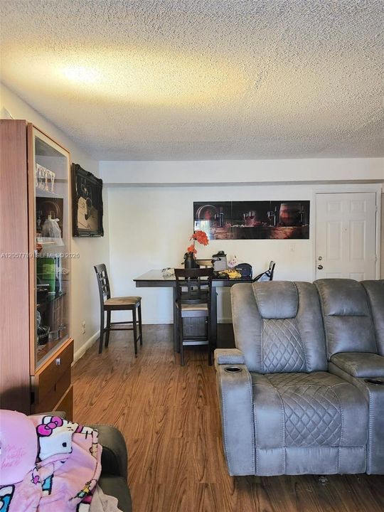 For Sale: $160,000 (2 beds, 2 baths, 1458 Square Feet)