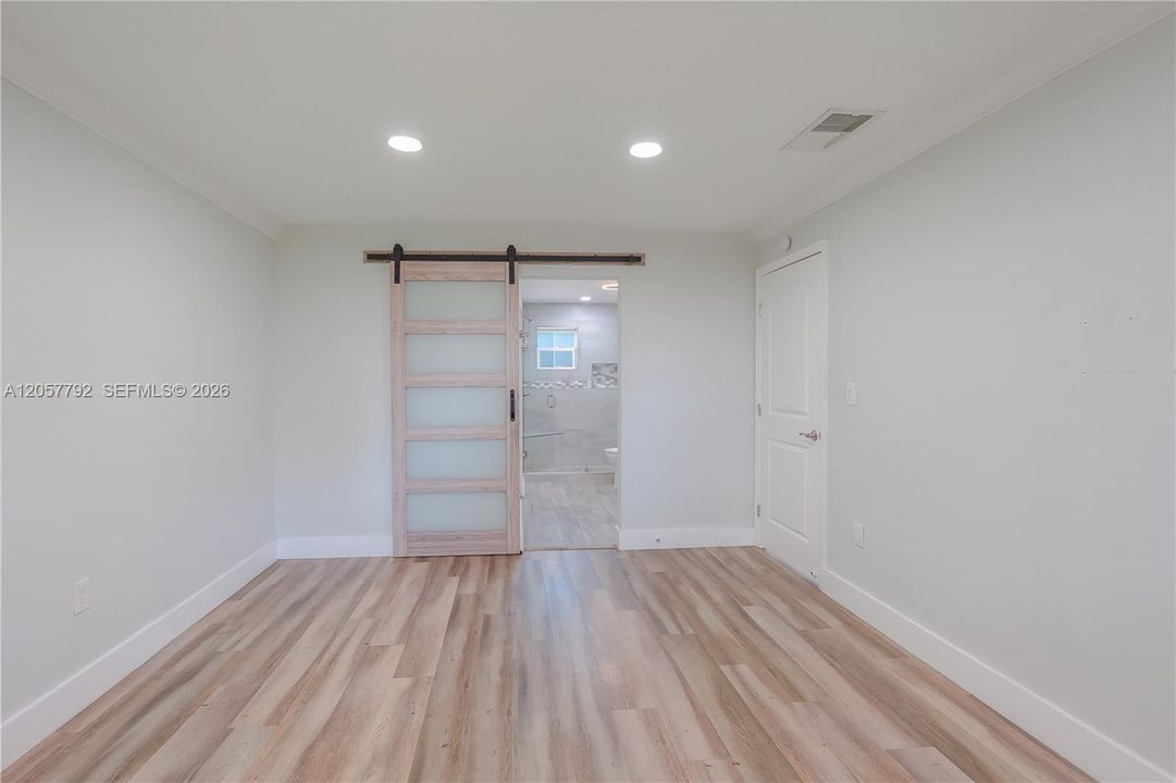 En Venta: $748,000 (3 camas, 2 baños, 1557 Pies cuadrados)