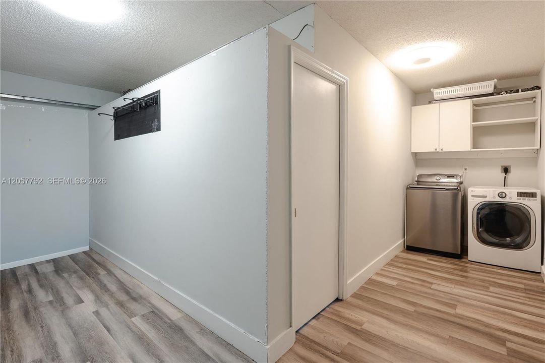 En Venta: $748,000 (3 camas, 2 baños, 1557 Pies cuadrados)