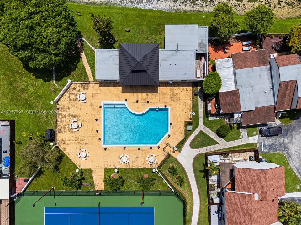 En Venta: $473,000 (3 camas, 2 baños, 1546 Pies cuadrados)