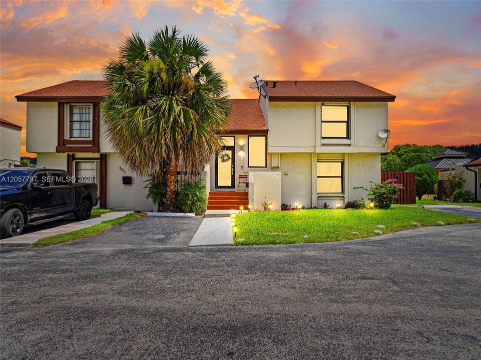 En Venta: $473,000 (3 camas, 2 baños, 1546 Pies cuadrados)