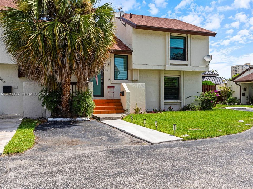 En Venta: $473,000 (3 camas, 2 baños, 1546 Pies cuadrados)