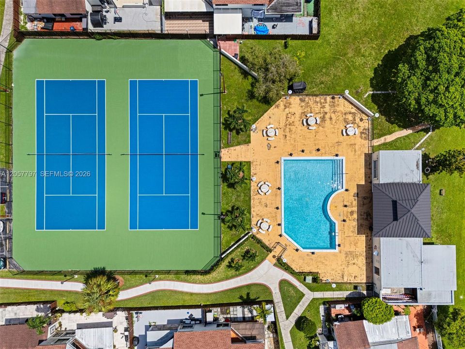 En Venta: $473,000 (3 camas, 2 baños, 1546 Pies cuadrados)