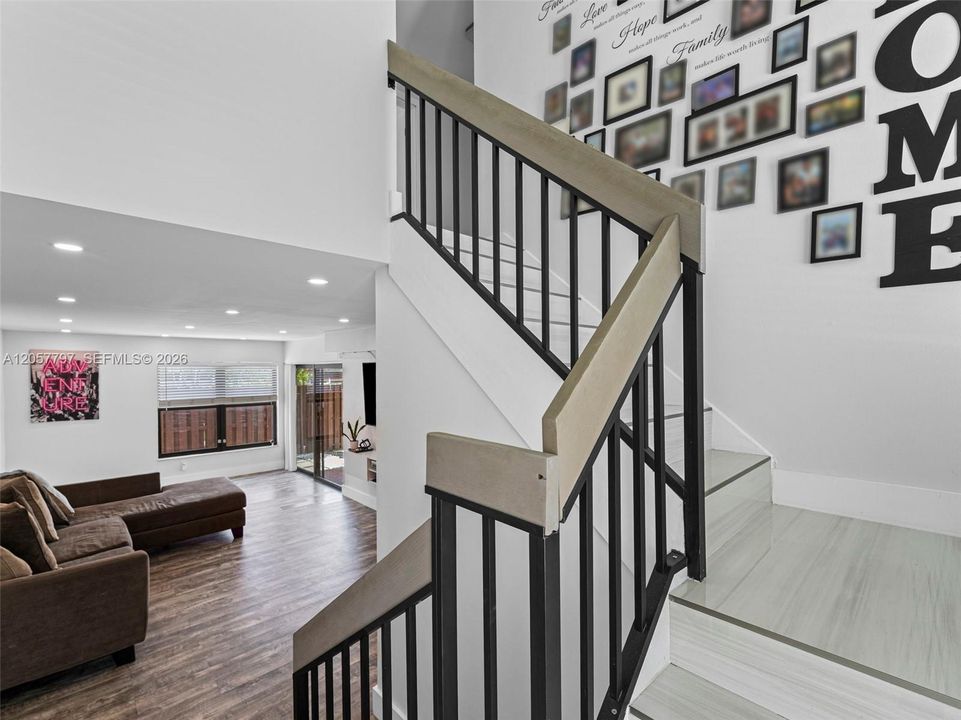 En Venta: $473,000 (3 camas, 2 baños, 1546 Pies cuadrados)
