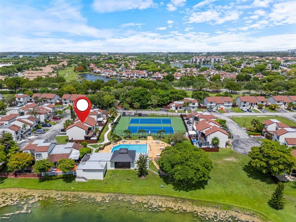 En Venta: $473,000 (3 camas, 2 baños, 1546 Pies cuadrados)