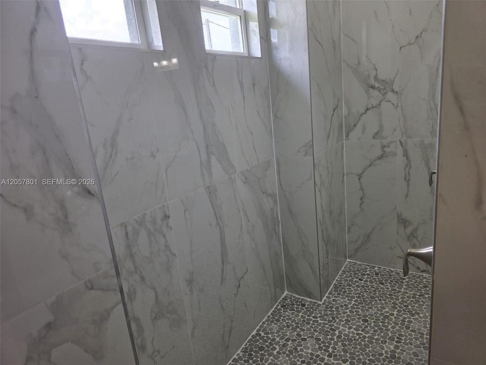 На продажу: $399,900 (4 спален, 3 ванн, 2357 Квадратных фут)