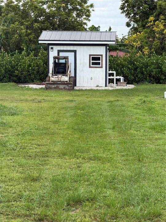 待售: $1,490,000 (5.00 acres)