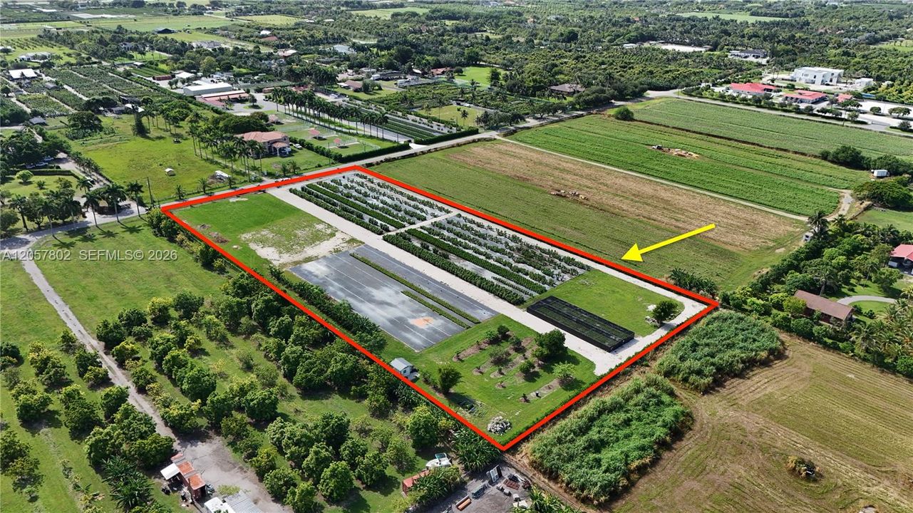 待售: $1,490,000 (5.00 acres)