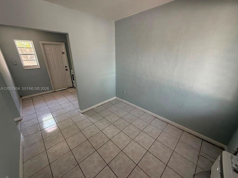 En Renta: $1,600 (1 camas, 1 baños, 1311 Pies cuadrados)
