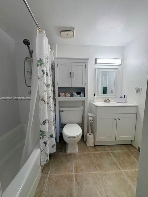 На продажу: $219,800 (2 спален, 2 ванн, 793 Квадратных фут)