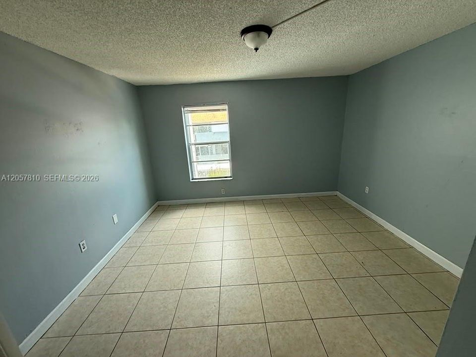 For Rent: $1,785 (1 beds, 1 baths, 790 Square Feet)