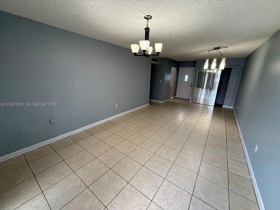 For Rent: $1,785 (1 beds, 1 baths, 790 Square Feet)