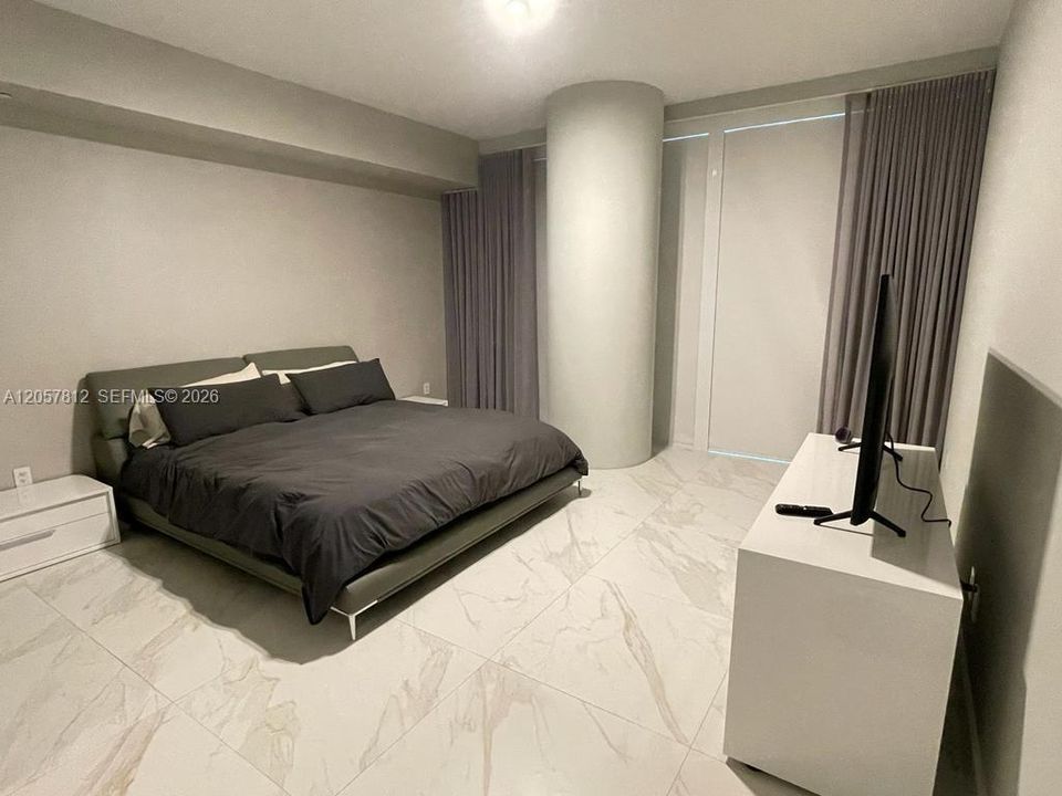 For Rent: $19,000 (2 beds, 2 baths, 1704 Square Feet)