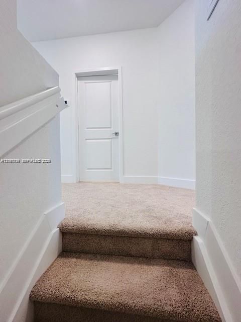 В аренду: $4,250 (4 спален, 3 ванн, 2260 Квадратных фут)