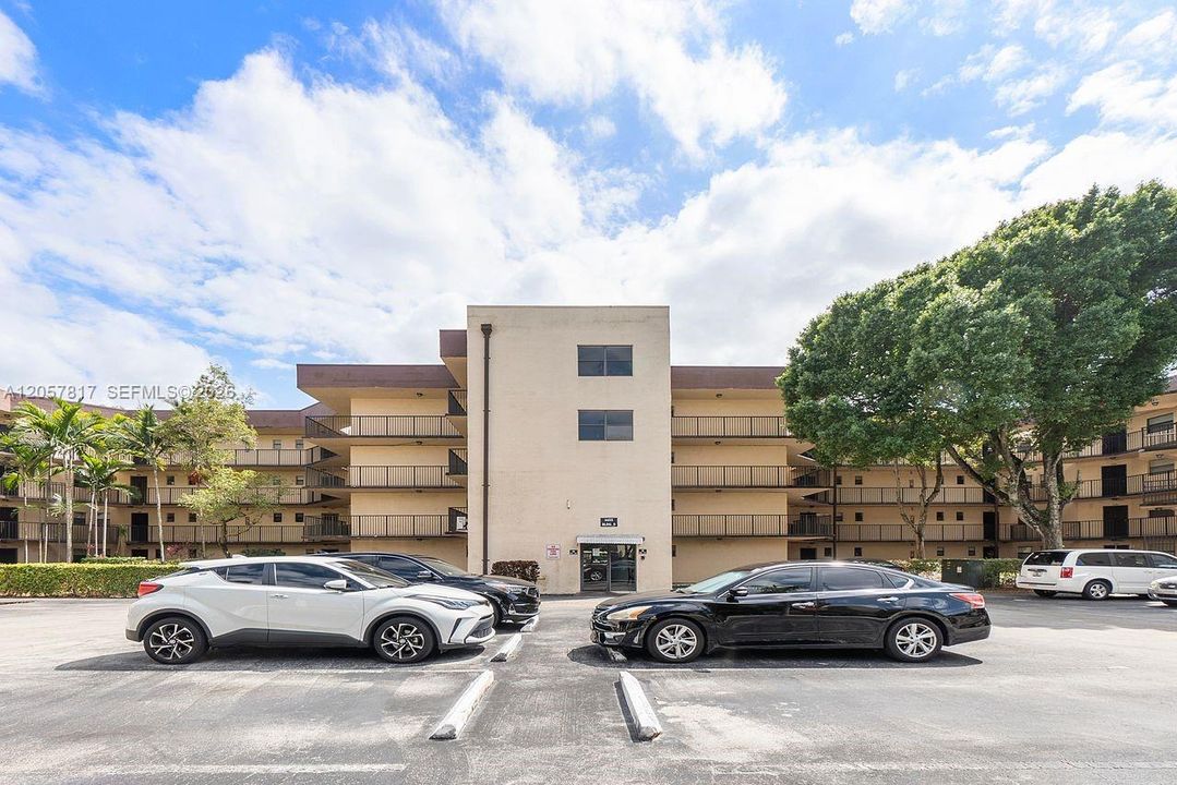 For Sale: $187,500 (2 beds, 2 baths, 1120 Square Feet)