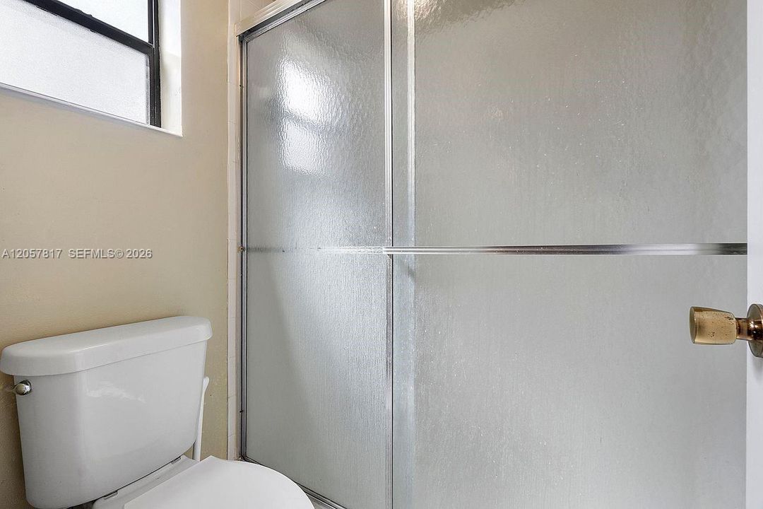 For Sale: $187,500 (2 beds, 2 baths, 1120 Square Feet)