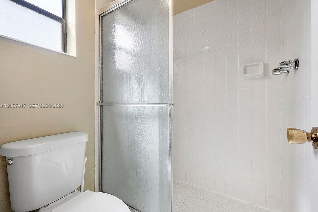 For Sale: $187,500 (2 beds, 2 baths, 1120 Square Feet)