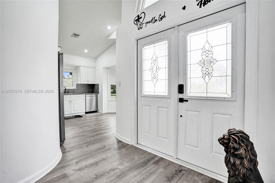 В аренду: $4,700 (3 спален, 2 ванн, 1382 Квадратных фут)