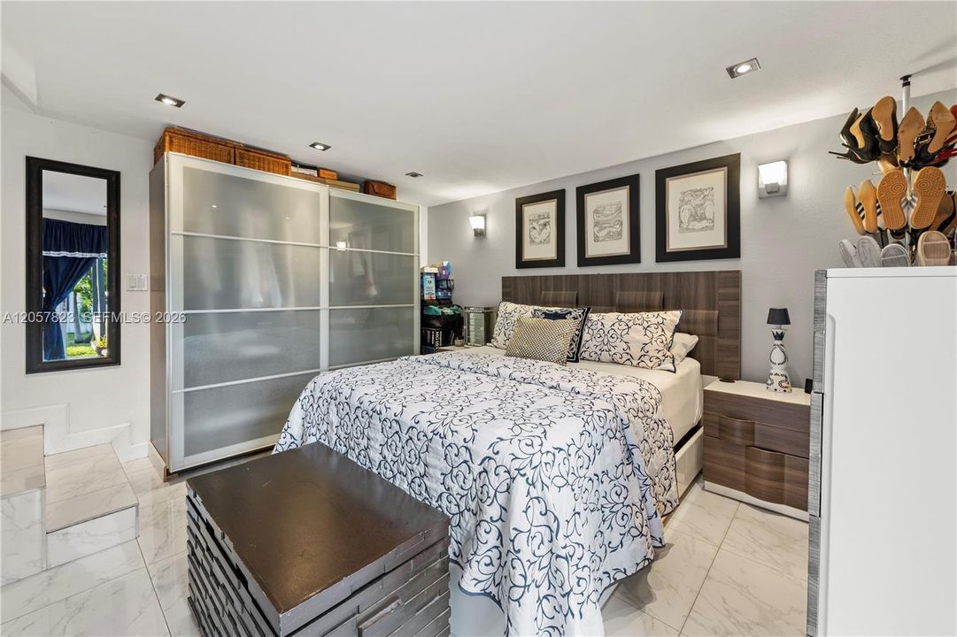 En Venta: $489,000 (2 camas, 1 baños, 844 Pies cuadrados)