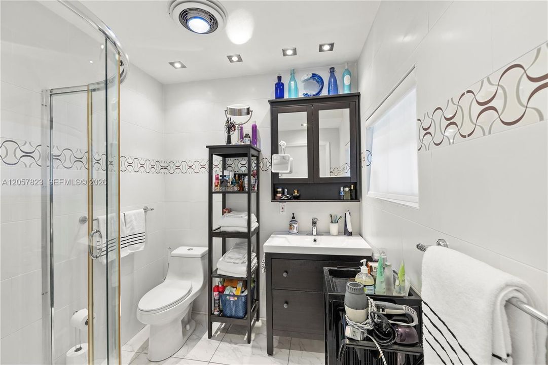 En Venta: $489,000 (2 camas, 1 baños, 844 Pies cuadrados)