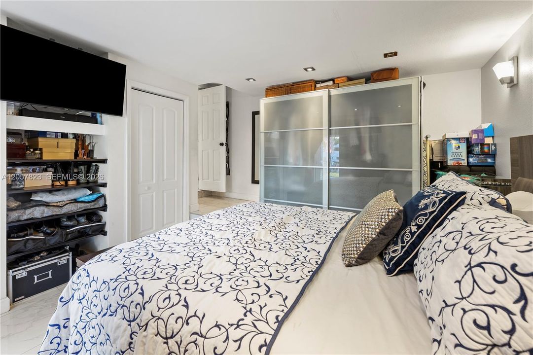 En Venta: $489,000 (2 camas, 1 baños, 844 Pies cuadrados)