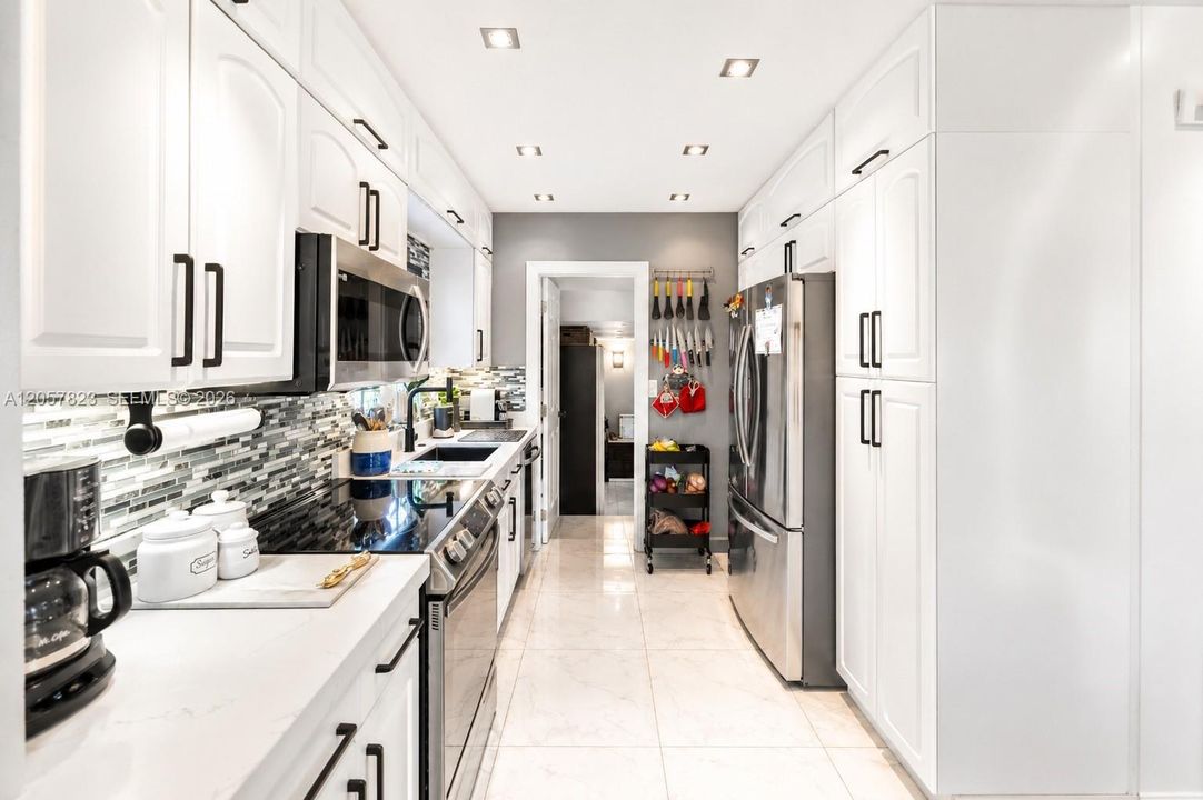 En Venta: $489,000 (2 camas, 1 baños, 844 Pies cuadrados)