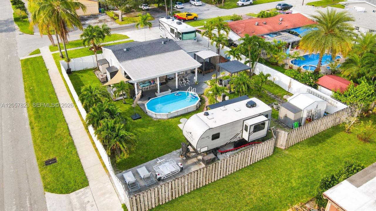 En Venta: $489,000 (2 camas, 1 baños, 844 Pies cuadrados)