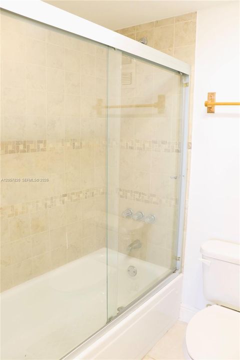 For Rent: $2,100 (1 beds, 1 baths, 800 Square Feet)
