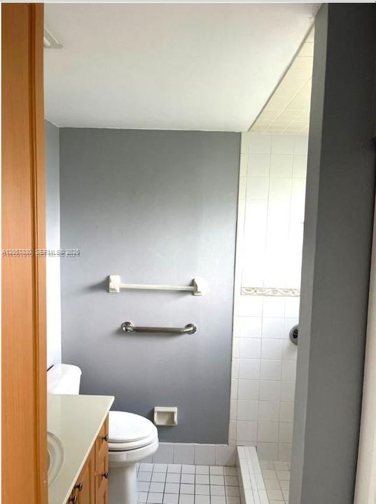 В аренду: $2,500 (2 спален, 2 ванн, 1009 Квадратных фут)