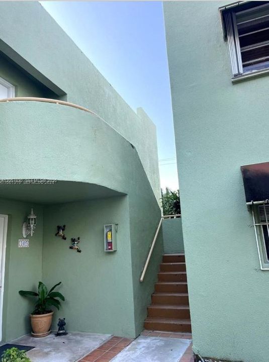 В аренду: $2,500 (2 спален, 2 ванн, 1009 Квадратных фут)
