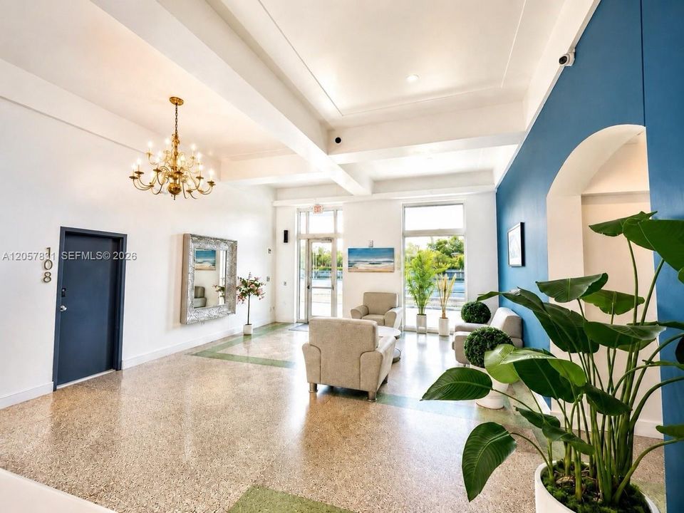 В аренду: $1,845 (0 спален, 1 ванн, 384 Квадратных фут)