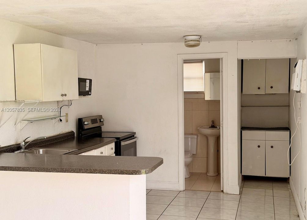 En Renta: $1,450 (1 camas, 1 baños, 2556 Pies cuadrados)