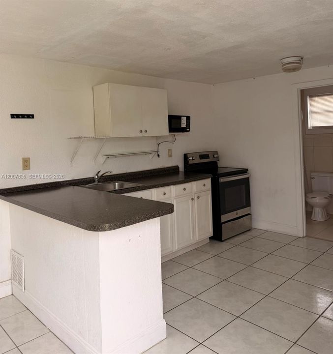 En Renta: $1,450 (1 camas, 1 baños, 2556 Pies cuadrados)