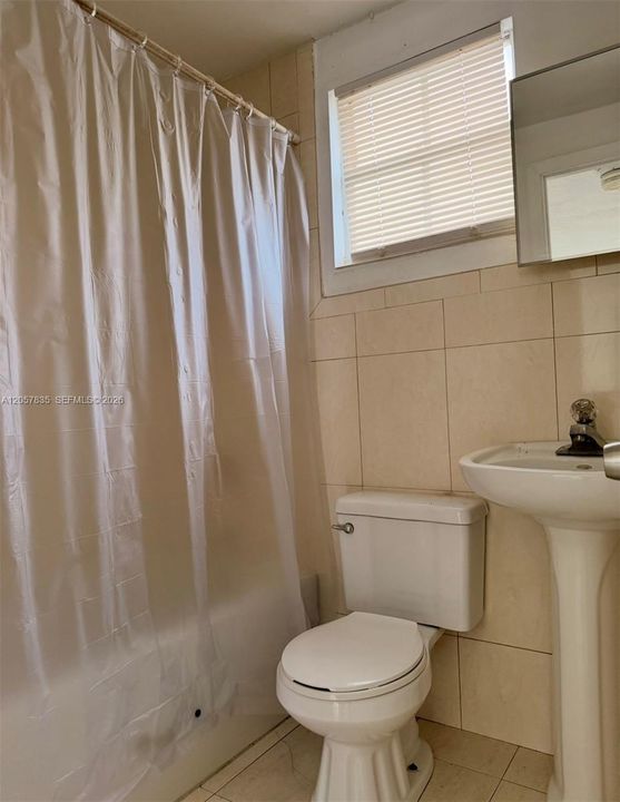 En Renta: $1,450 (1 camas, 1 baños, 2556 Pies cuadrados)