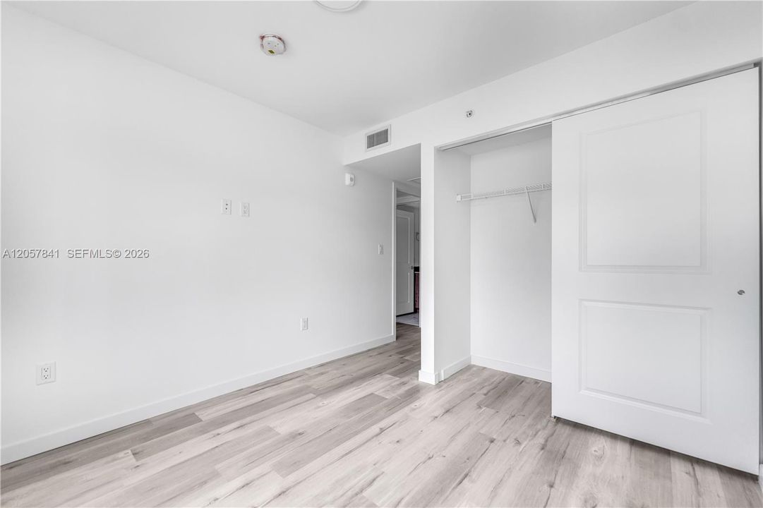 В аренду: $2,000 (2 спален, 2 ванн, 800 Квадратных фут)