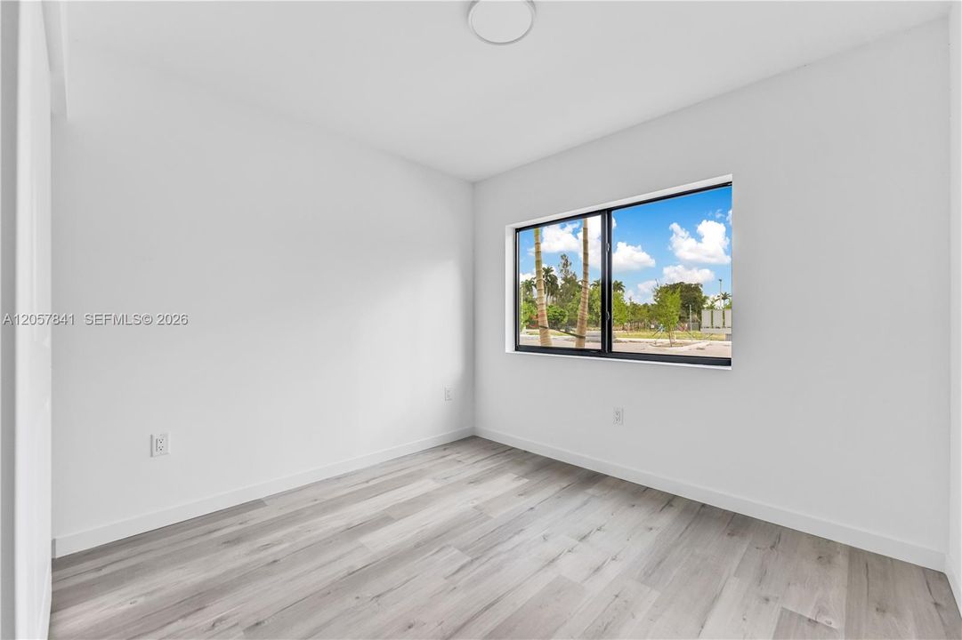 В аренду: $2,000 (2 спален, 2 ванн, 800 Квадратных фут)