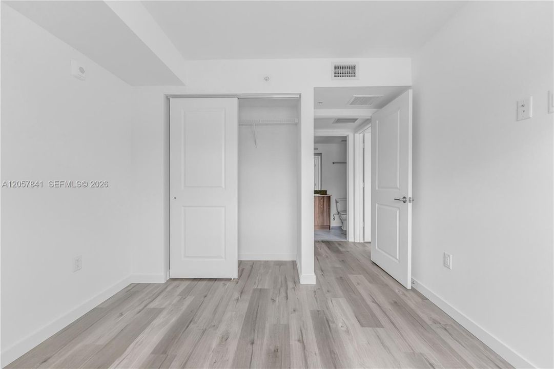 В аренду: $2,000 (2 спален, 2 ванн, 800 Квадратных фут)