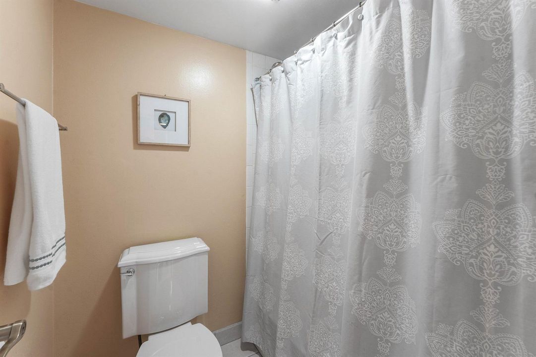 2nd Bathroom