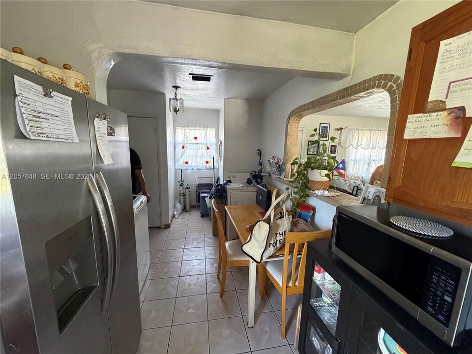 На продажу: $450,000 (3 спален, 1 ванн, 1012 Квадратных фут)