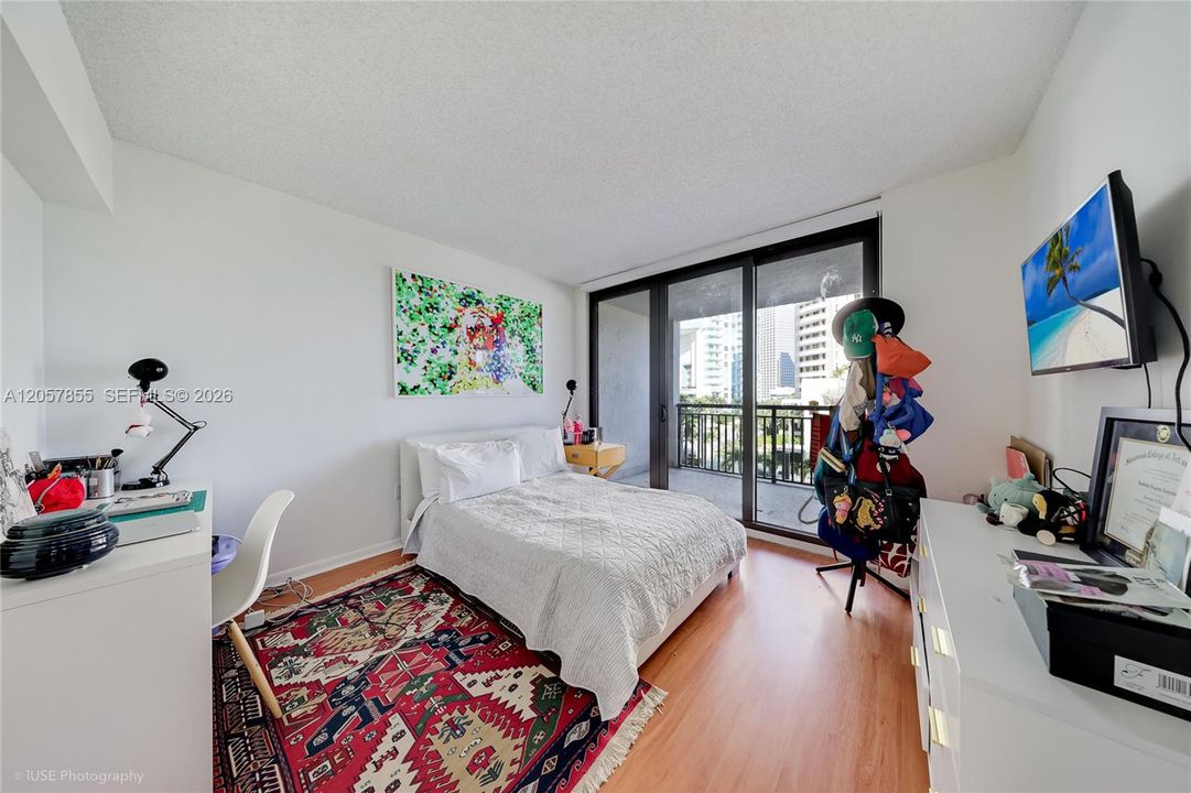 For Sale: $600,000 (2 beds, 2 baths, 1200 Square Feet)