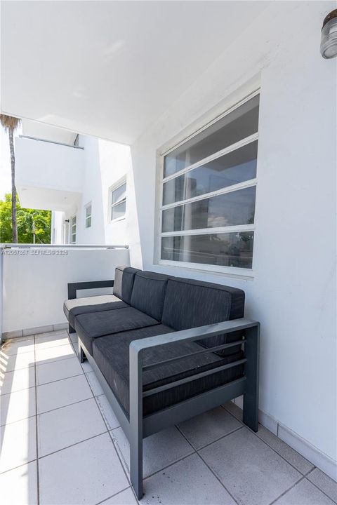В аренду: $2,950 (1 спален, 1 ванн, 590 Квадратных фут)