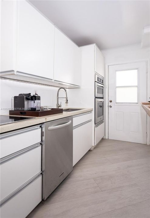 В аренду: $2,950 (1 спален, 1 ванн, 590 Квадратных фут)