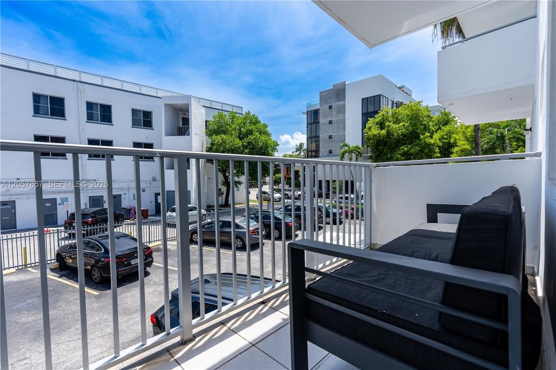 В аренду: $2,950 (1 спален, 1 ванн, 590 Квадратных фут)